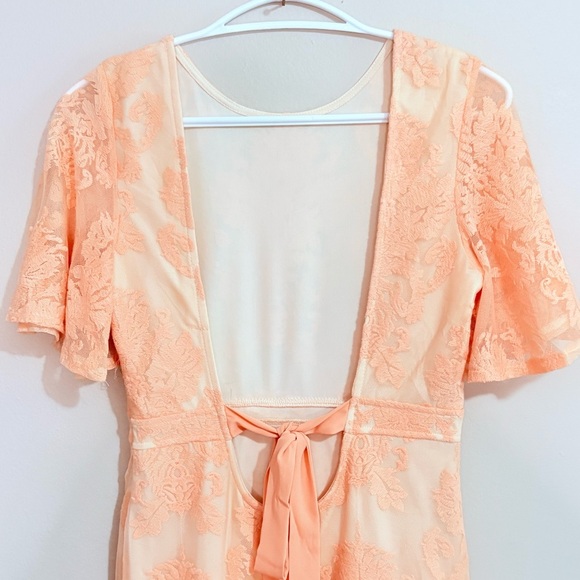 Cream & Pink Lace Dress w Flutter Sleeve & Ruffle Trim Open Back w Pink Tie Bow - Picture 10 of 16